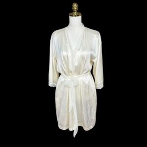 Vintage Vera Wang LuxeCream Ivory Silk Robe Silk Trim Loungewear Bridal Pockets